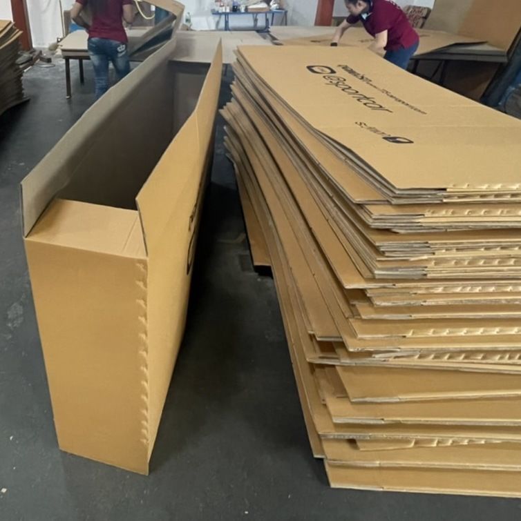 กล่องลูกฟูก สำเร็จรูป และ สั่งผลิต ตามความต้องการลูกค้า กล่องลูกฟูก SME กล่องกระดาษลูกฟูก ใส่ชุดเครื่องนอน Lunio