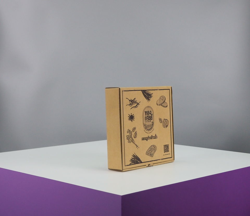 กล่องอาหาร คอหมูย่างข้าวคั่ว ทองกริลล์  กล่องลูกฟูก สำเร็จรูป และ สั่งผลิต ตามความต้องการลูกค้า กล่องลูกฟูก SME กล่องกระดาษลูกฟูก