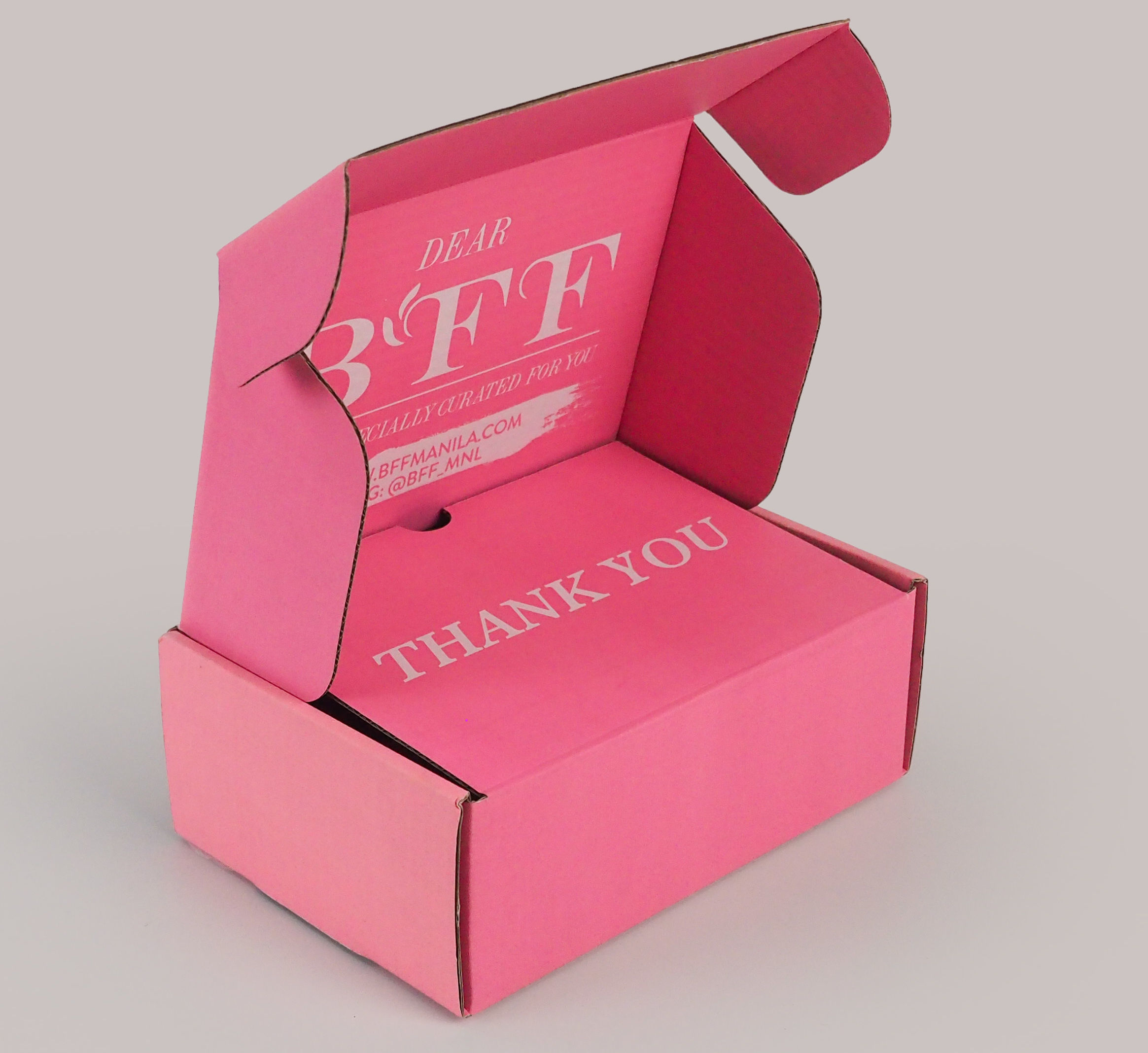 กล่องไปรษณีย์หูช้าง-มีฝาด้าใน  Brand BFF,กล่องไปรษณีย์top-tier luxury beauty curation
