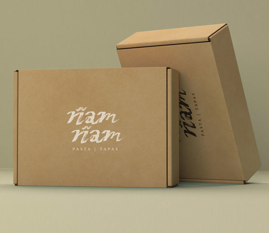 กล่องสำหรับใส่พาสต้า แบรนด์ NAM NAM รูปแบบกล่องหูช้าง 
